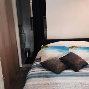 https://mer-et-soleil-1.fr-provencehotel.com