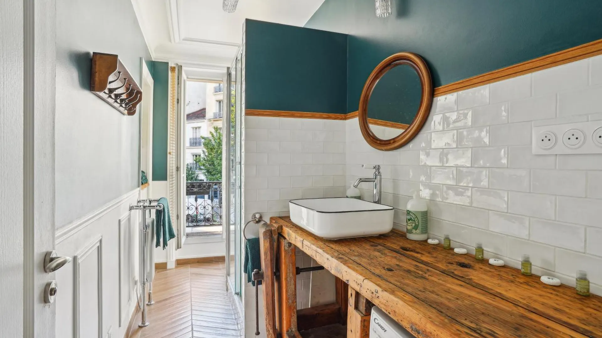 Apartment Magnifique Appartement Au Coeur Du Xviiieme Paris France