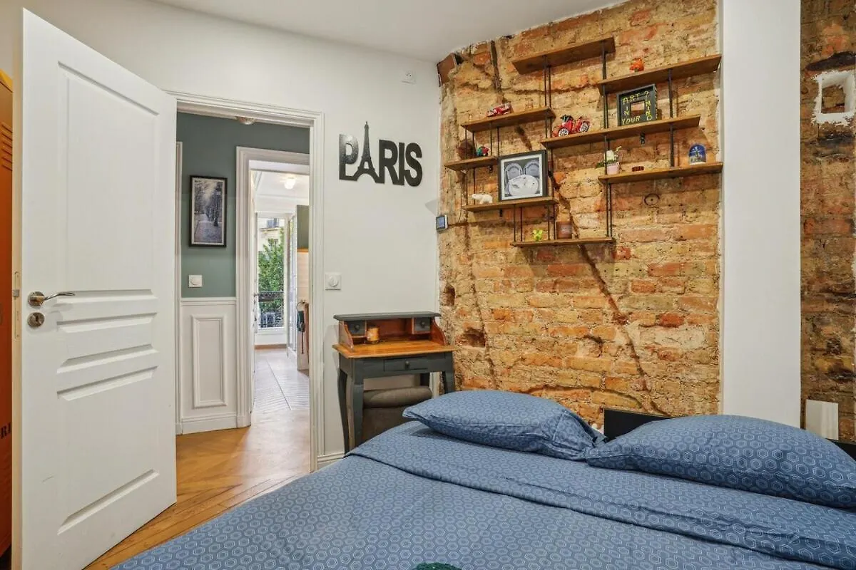 Magnifique Appartement Au Coeur Du Xviiieme Paris Apartment